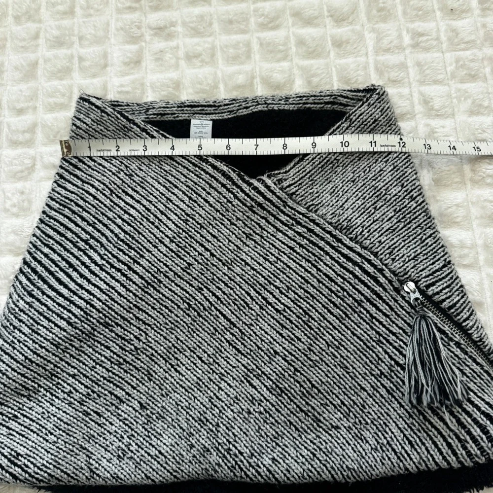 Lululemon Totally Toasty Neck Warmer Black Gray Merinon Wool Winter Snow Outdoor